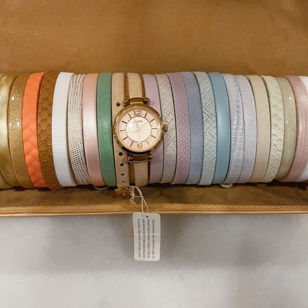 FOSSIL GEORGIA THREE-HAND LEATHER WRAP WATCH SET (DISCONTINUED) - Picture 8 of 16